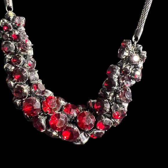 Liz Claiborne Red Rhinestone Statement Necklace Holiday Glam Elegant Luxury Bold - Picture 2 of 5